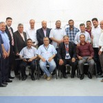 افتتحت صباح يوم الاحد 14 مايو2017، فعاليات ورشة عمل حول رصد المخاطر الانتخابية، بتنظيم وإشراف مكتب المتابعة بالادارة العامة  بتعاون فريق إدارة المخاطرالمكلف، واستهدفت الورشة عدداً من منسقى التدريب بالمكتب الإدارات الانتخابية. حضر فعاليات الورشة المدير العام السيد/ سعيد القصبي، وفريق عمل إدارة المخاطر الانتخابية وذلك بمقرالمفوضية . وأشاد "القصبى" في مستهل اللقاء بجهود الفريق وأشار لدور المفوضية في دعم مثل هذه المناشط التى تسهم فى نجاح عملها . وقدم مدرب مكتب الإدارة الانتخابية طرابلس السيد عبد الباسط النفاتي عرضاً توضيحياً بعنوان: "المخاطر الانتخابية: أنواعها، طرق رصدها، وطرق تحليلها، وإجراءات الحد منها". وناقش خلال العرض مفهوم الخطر وإدارة المخاطر باعتبارها عملية رصد وتجميع وتحليل وقياس وتقييم للمخاطر التي تواجه مراحل العملية الانتخابية وتطوير آليات لتفاديها، كما ناقش خلال العرض كيفية تفعيل منسقى التدريب لخطة رصد المخاطر الانتخابية  . وخصصت الجلسة الثانية التى أدارها فريق رصد المخاطر المكون من (عبد الباسط النفاتى – محمد السكونى- فرج زايد )  لتصميم نموذج تشغيلي لتحديد أهم العوامل المرتبطة بالانتخابات في ليبيا وتحديد نوع كل عامل وارتباطه بالعملية الانتخابية ومؤشراته ومصدر بياناته ومنهجيته، فيما خصصت الجلسة الثالثة لتقديم تقارير المشاركية بالورشة والتي تضمنت تجميع المخاطر المرتبطة بالانتخابات، وتقييم مستوى المخاطر العامة لكل دائرة انتخابية. كما تخلل اللقاء حلقة نقاش مفتوحة عن تقييم المراكز بيّن فيها منسقو التدريب أهم الصعوبات التى واجهتم ووضع الحلول للتغلب عليها، بالاضافة إلى مداخلة عن قدمتها السيدة ملاك من قسم العمليات الخارجية  أوضحت فيها دور مؤسسات المجتمع المدنى وكيفة التسجيل بالمنظومة، كما قدمت السيدة راضية محمد من إدارة التوعية والعلاقات، عرضاً توضحيا بيَّنت فيه أهمية تفعيل صفحات التواصل الاجتماعى الخاصة بالمكاتب الإدارات الانتخابية ودورها الهام فى نشر التوعية الانتخابية    . 