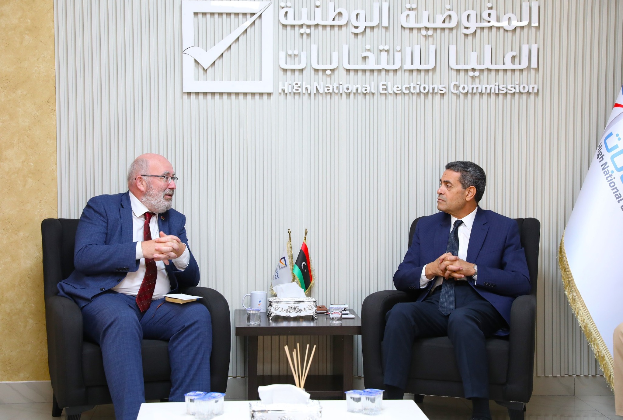 مجلس المفوضية يستقبل السفير البريطاني قبل انتهاء مهام عمله في ليبيا