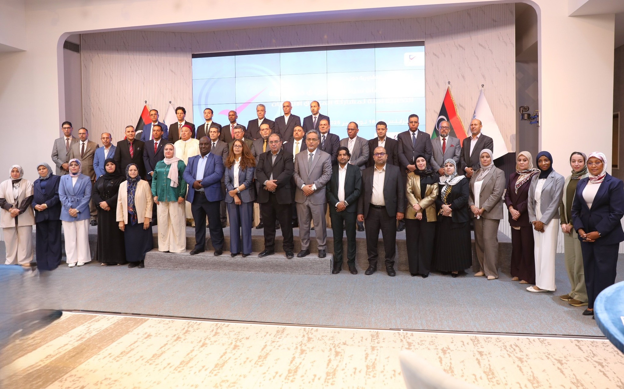 وحدة دعم المرأة تنظم جلسة تشاورية حول دور مؤسسات سيادة القانون في الحد من العنف الرقمي ضد المرأة في الانتخابات