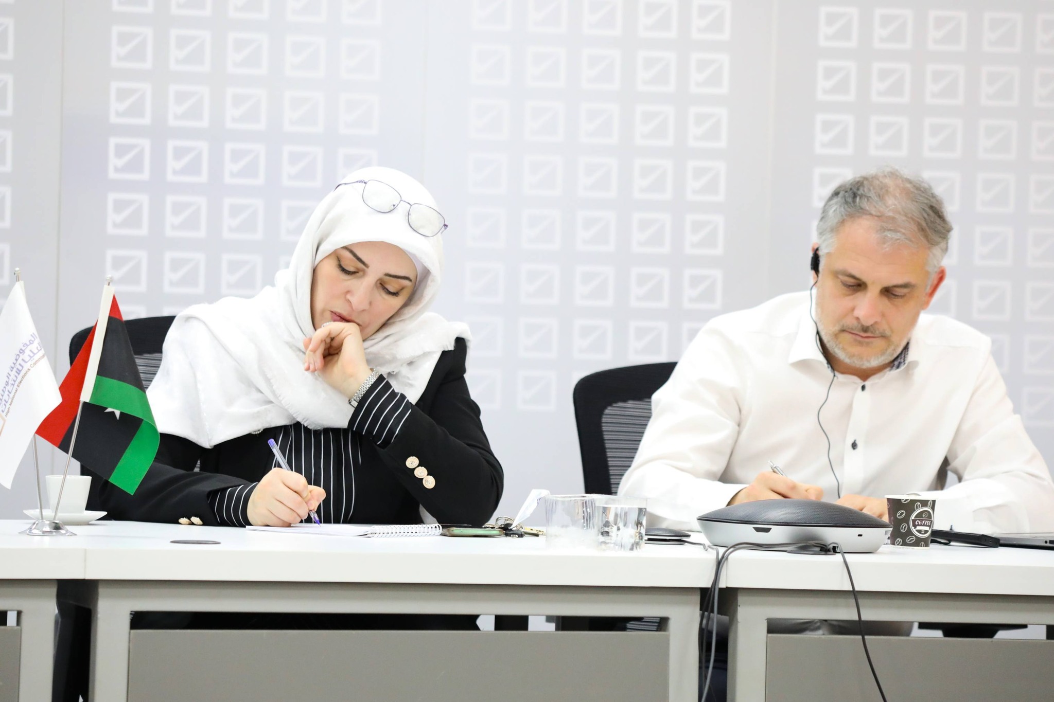 وحدة دعم المرأة تبحث إصدار دليل إرشادي لسفيرات التوعية الانتخابية