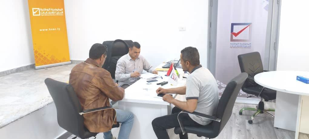 متابعات .. تواصل مكاتب الإدارة الانتخابية في استقبال طلبات الترشح لانتخابات النقابات الفرعية للمعلمين.