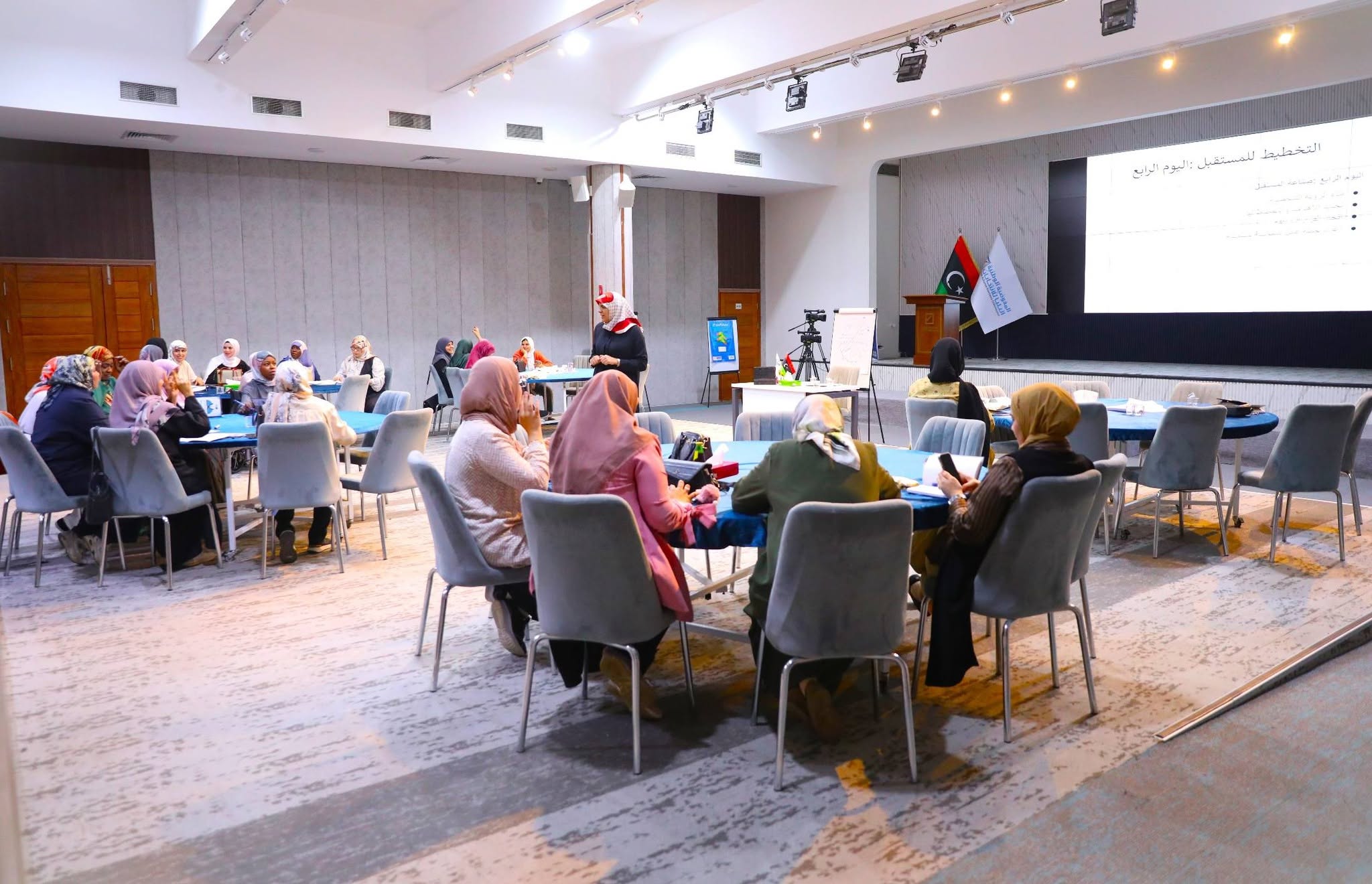 اختتام الدورة التدريبية الأولى ضمن سلسلة برامج التطوير المهني والقيادي للمرأة.