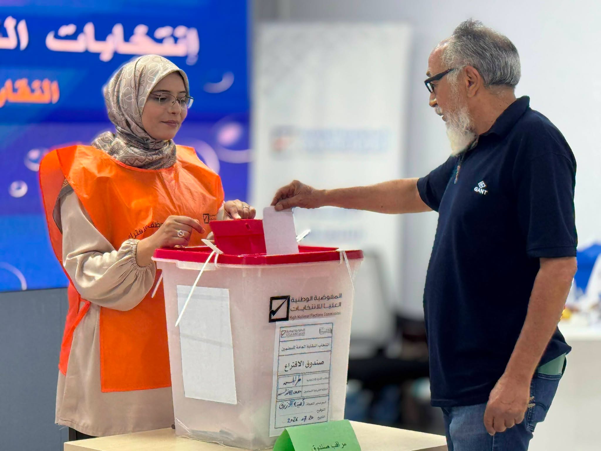 استمرار عملية الاقتراع وتواصل توافد الناخبين في انتخابات النقابات الفرعية للمعلمين