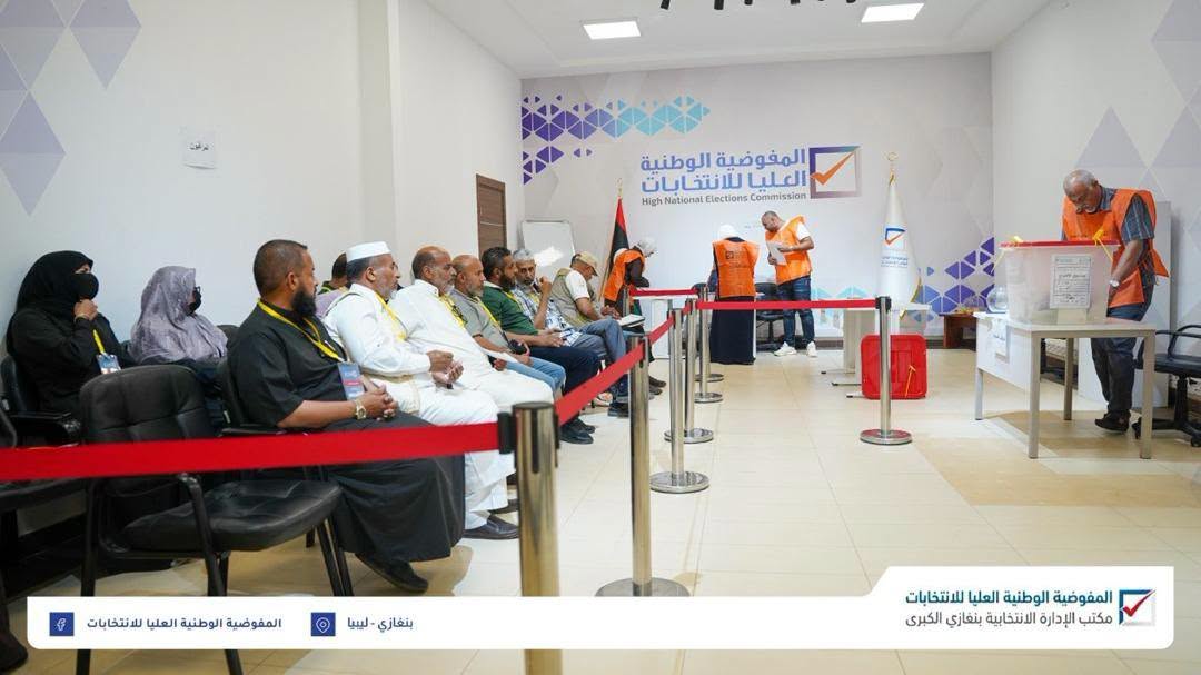 بدء عمليات العد والفرز عقب إقفال مراكز الاقتراع
